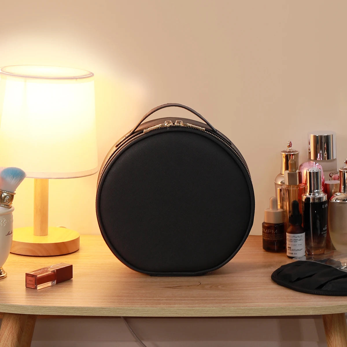 Bolsa de Maquiagem com LED e USB - Elegância e Praticidade